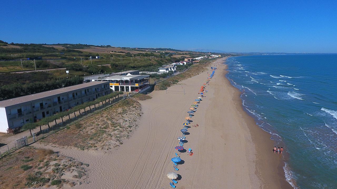 Villaggio Azzurra 테르몰리 외부 사진